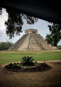 Image of a Mayan pyramid.