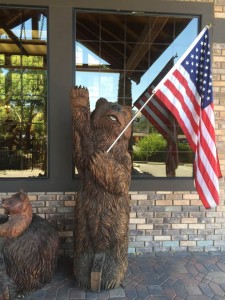 Yosemite Gateway Restaurant patriotic bear June 2016 Lisa Clark
