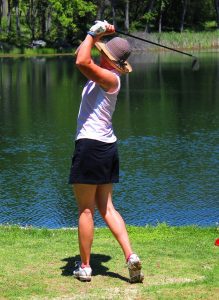 Virginia Eaton golfing 2016