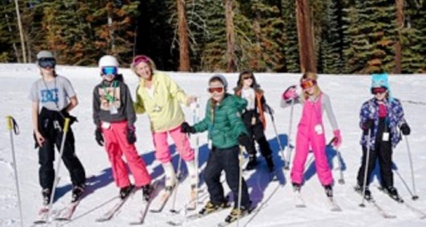 Picture of people skiing