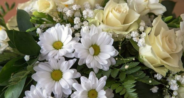 Image of funeral flowers.