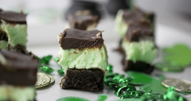 Image of a mint brownie.