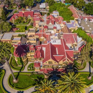 Image of the Winchester Mystery House.