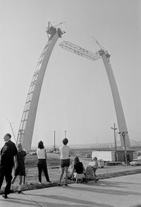 Image of the St. Louis Gateway Arch in progress.