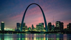 Image of the Gateway Arch at night.