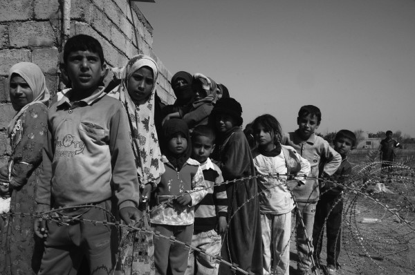 Image of child war refugees. 