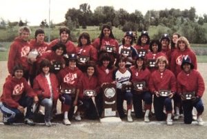 Image of the 1982 Fresno State Bulldogs Softball Team.