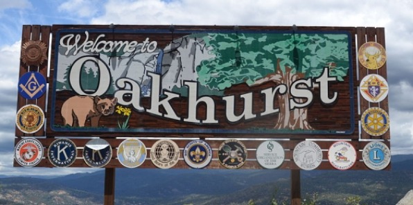 Image of Welcome to Oakhurst sign