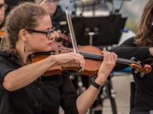 Image of Oberlin-trained MYSO Concertmaster Sally Martinez.
