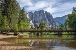 Image of Yosemite Valley.