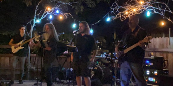 Yard Dogs Perform at Saturday Night Music by the River