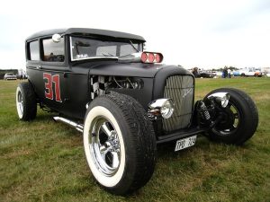Image of a hot rod.