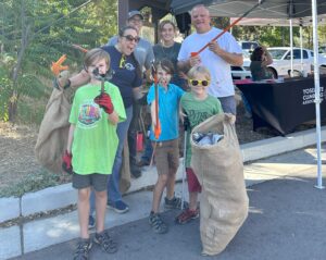 Volunteers at last year's inaugural event, Oakhurst Facelift