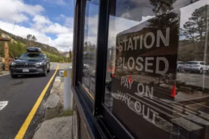 Yosemite entrances are unmanned during the shutdown, making entrance free.