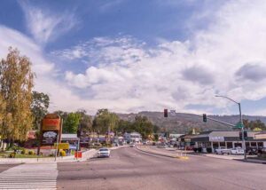 A modern view of Oakhurst
