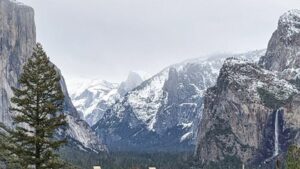 Yosemite National Park - Tunnel View