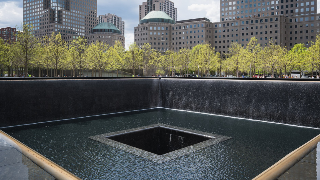 Photo of the 9.11 Memorial in New York.