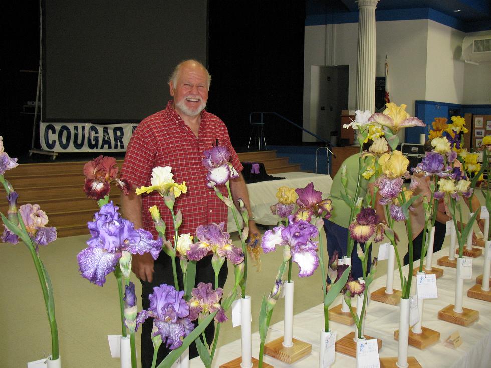 Bill Tyson Hillside Iris Gardens won most blue ribbons 2013 show - photo courtesy Carolyn Hoover