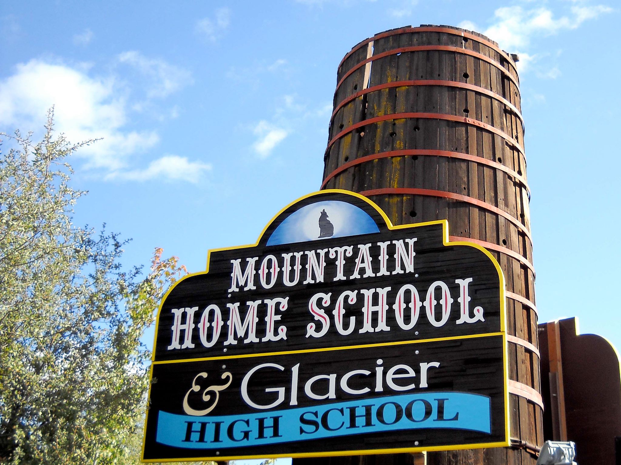 Mountain Home School Charter establishing shot exterior - courtesy MHSC