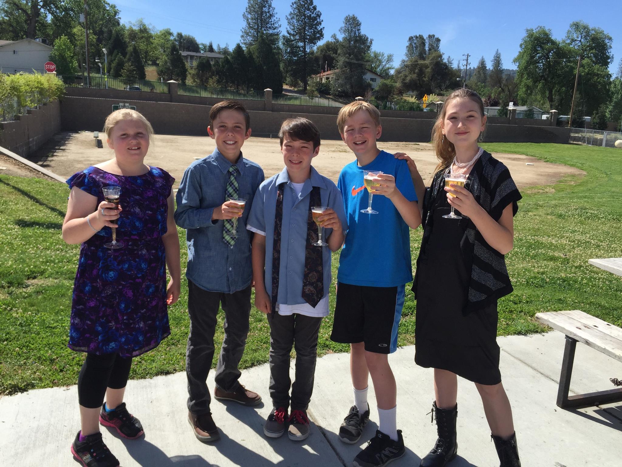 Oakhurst Elementary School 5th Graders celebrate the success of Yosemite Project 2015 - Photo courtesy of Mrs. Robin Ward, OES teacher