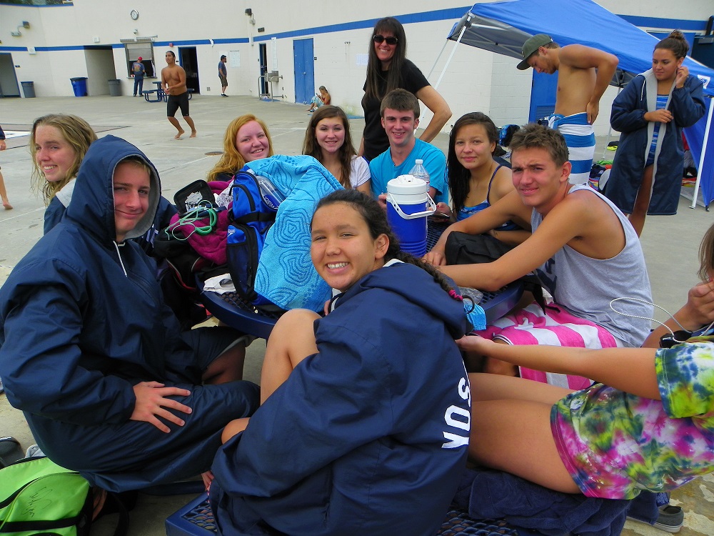 North Sequioa League 2 May 9 2014 - YHS team mates gather at the table between events - photo by Kellie Flanagan