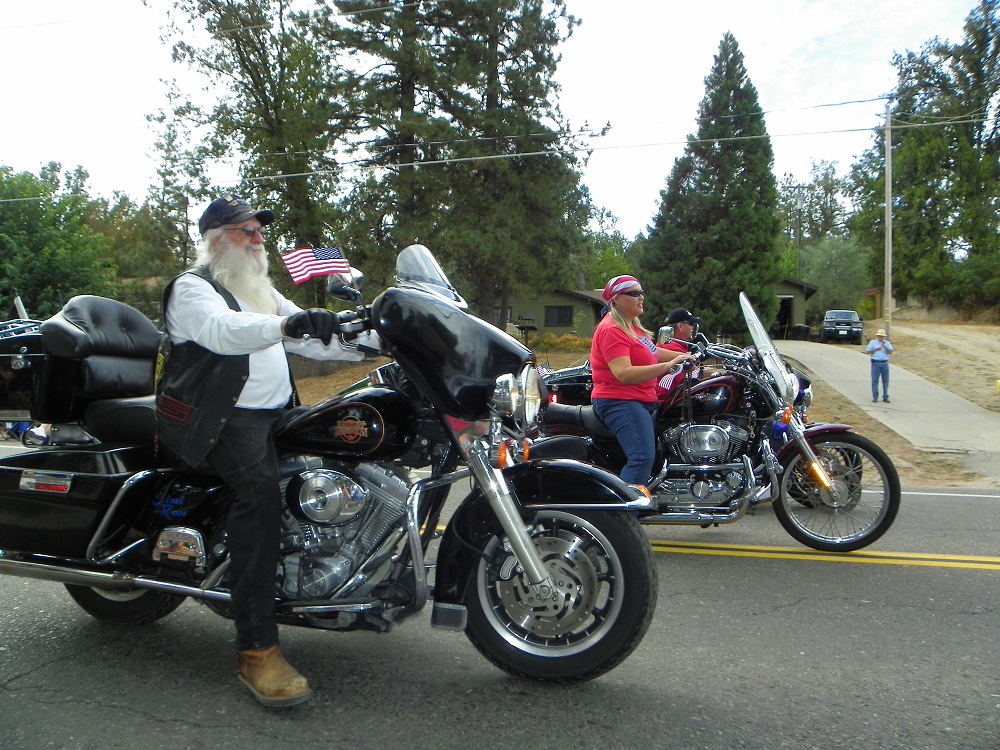 Mountain Heritage Days Parade 2013 - Caring Vets 3 - Photo by Kellie Flanagan